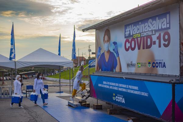 Dia 9/03 tem vacinação contra Covid-19 para idosos com idade a partir de 77 anos