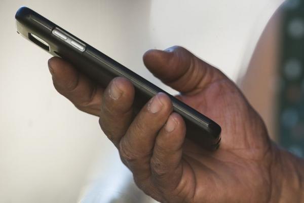 Celulares pré-pagos desatualizados são bloqueados hoje