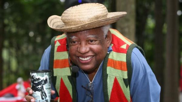 Morre aos 76 anos, o ator João Acaiabe, vítima de Covid-19