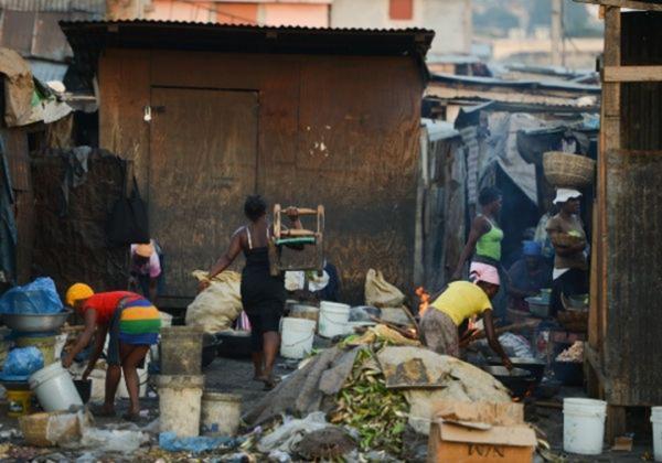 Pandemia fez triplicar o número de brasileiros que vivem abaixo da linha da pobreza