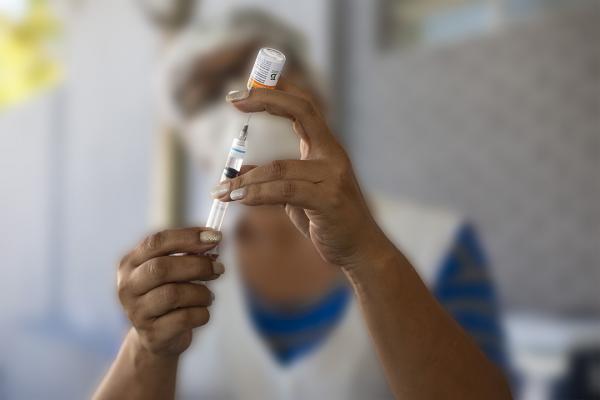 Covid-19: Cotia abre agendamento de vacina para os dias 5 e 6 para idosos 60+