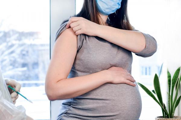 Cotia abre polo de vacina contra a Covid-19 exclusivo para gestantes e puérperas com comorbidade 18+