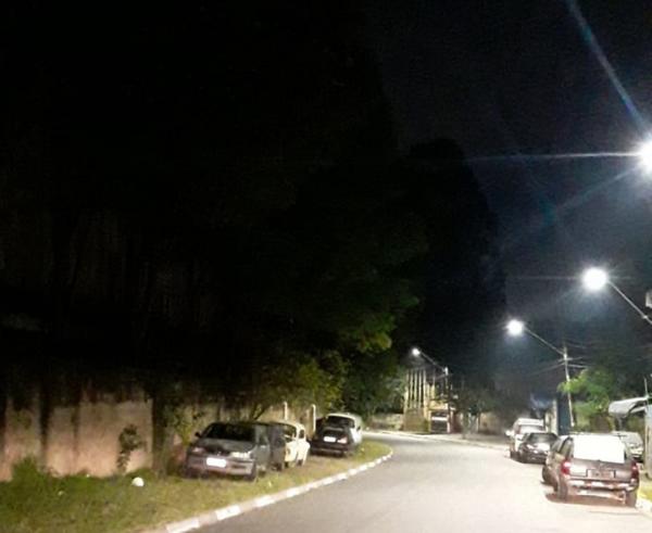 Novos pontos de Cotia ganham iluminação pública com lâmpadas de LED