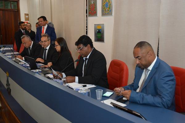 Câmara de Cotia aumenta número de vereadores