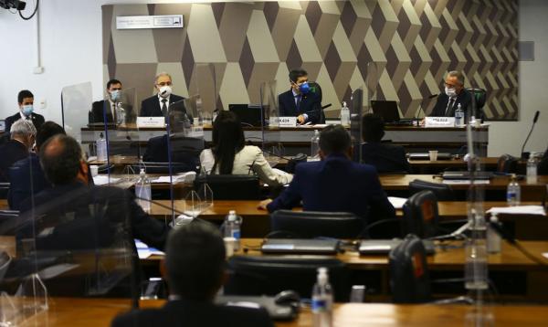 Queiroga diz em CPI que Brasil não está na terceira onda da pandemia