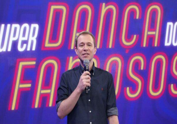 Apresentador Tiago Leifert aparece em chamada como substituto de Faustão