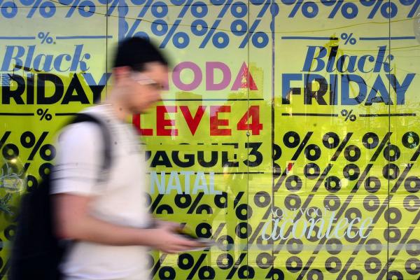 Oito em cada dez brasileiros devem fazer compras na Black Friday