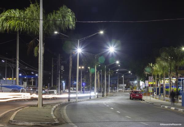 Programa Ilumina Cotia segue modernizando iluminação pública da cidade