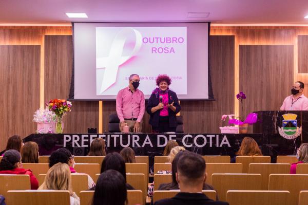 Cotia encerra ‘Outubro Rosa’ com mais de 2,6 mil exames realizados e ações educativas