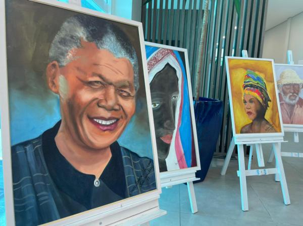 Até 30/11, Paço Municipal recebe exposição A Arte Contra o Racismo