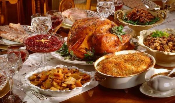 Gasto médio com ceia e almoço de Natal será de R$ 250, aponta pesquisa CNDL/SPC Brasil