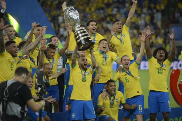 Mesmo com conquista da América, seleção encerra 2019 sob desconfiança