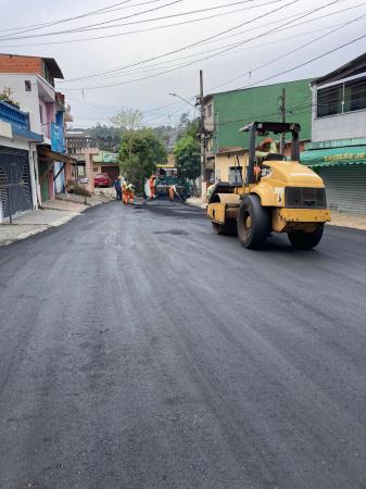 Asfalto Novo: chegou a vez de ruas do Jardim Nova Cotia serem contempladas