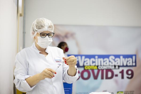Covid-19: Crianças de 6 meses a 2 anos de idade com comorbidade começam a ser vacinadas em Cotia