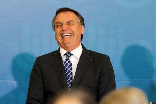 Democracia Em Vertigem é ‘ficção’ e ‘porcaria’, diz Bolsonaro