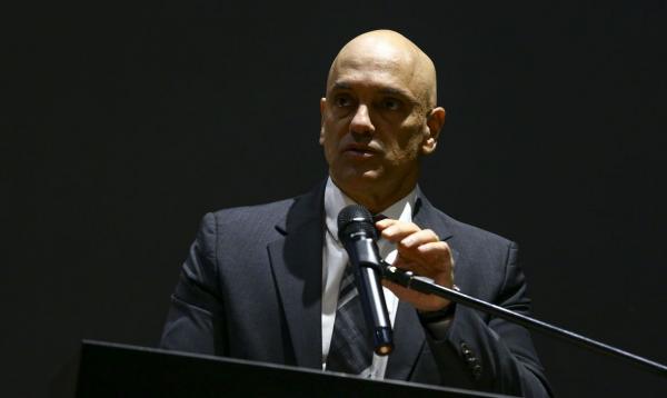 Com nova ameaça golpista, ministro do STF proíbe bloqueio de vias