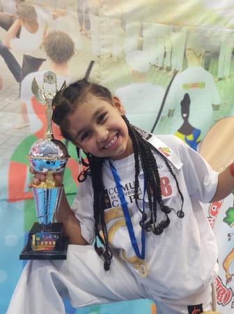 Capoeirista mirim de Cotia fica no lugar mais alto do pódio nos Jogos Institucionais