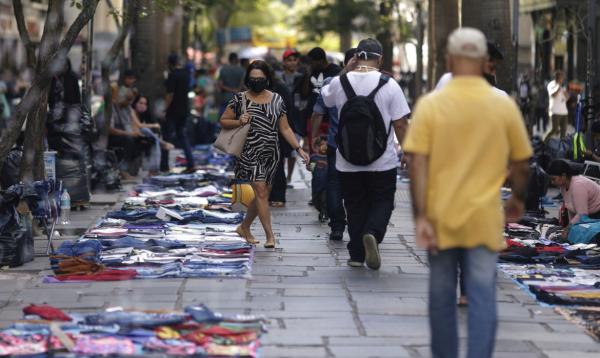 Mais de 50% da população quer julgamentos por mortes de covid-19