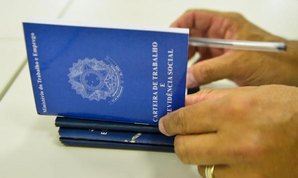 PAT anuncia processo seletivo de empresa logística de Cotia