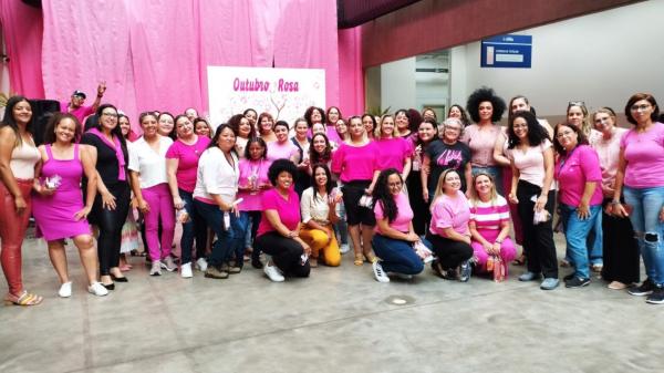Outubro Rosa: Palestras e cuidado às servidoras de Cotia