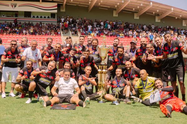 Definidos os primeiros vencedores do Campeonato de Futebol de Cotia  