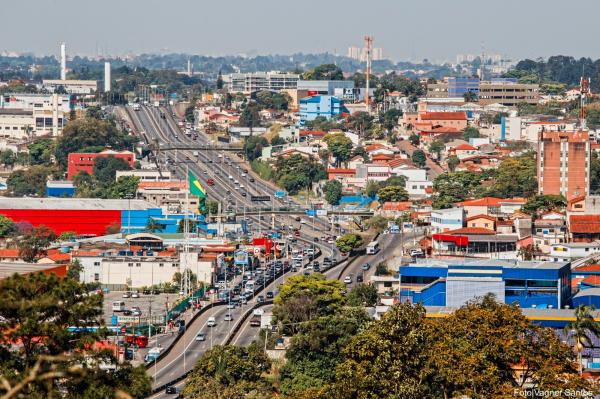 Prefeitura de Cotia começa a enviar os carnês do IPTU 2024