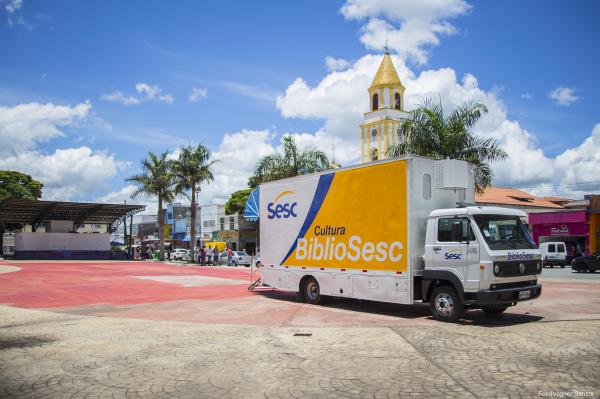 Bibliosesc confirma programação de fevereiro na Praça da Matriz de Cotia