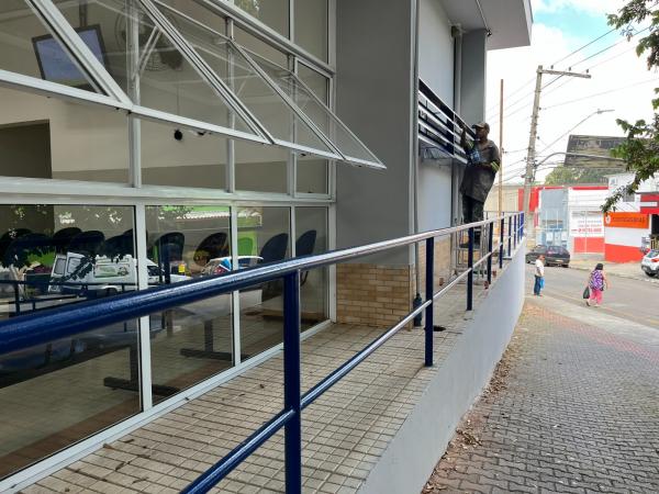 Está em andamento a reforma completa da Policlínica de Cotia