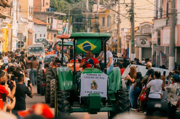 Romaria de Caucaia a Pirapora terá show de encerramento com César Menotti e Fabiano