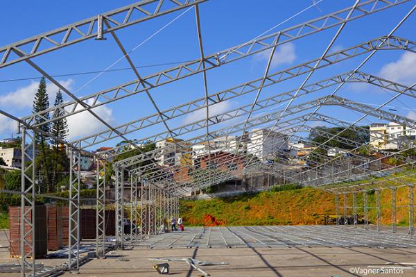 Cotia inicia a implantação de dois Centros de Combate ao Coronavírus e vai criar 100 novos leitos com respiradores