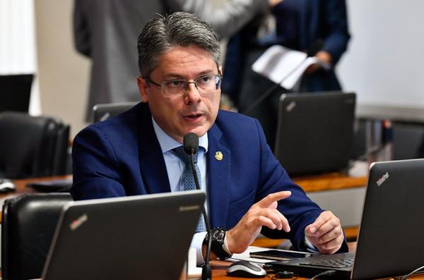 Coronavírus: parlamentares anunciam ação no STF contra campanha do governo