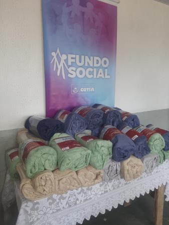 Fundo Social de Cotia encerra a Campanha do Agasalho com milhares de doações