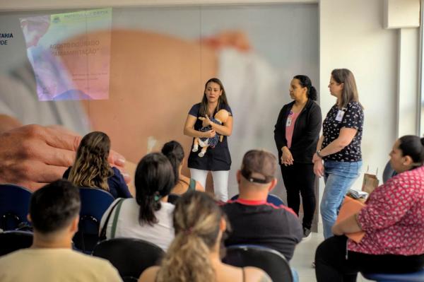 Clínica da Mulher promove palestra sobre amamentação durante o Agosto Dourado