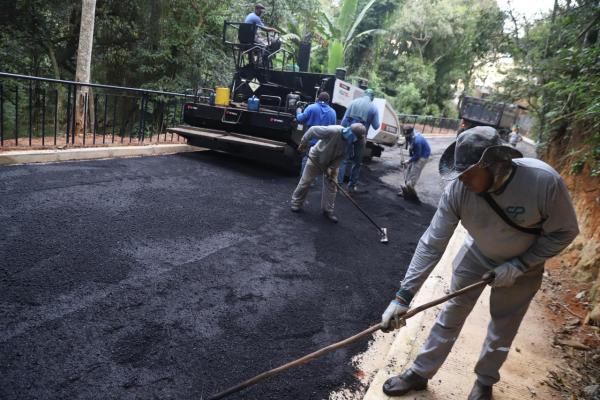 Caminho para o Sítio do Mandu recebe asfalto e obras de infraestrutura