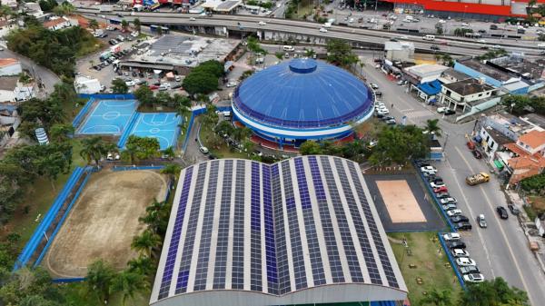 Cotia amplia investimento em energia limpa e inaugura mais quatro usinas solares