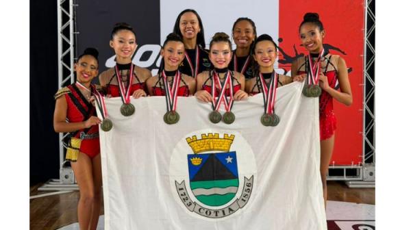Cotia brilha na ginástica rítmica e amplia campanha nos Jogos Regionais