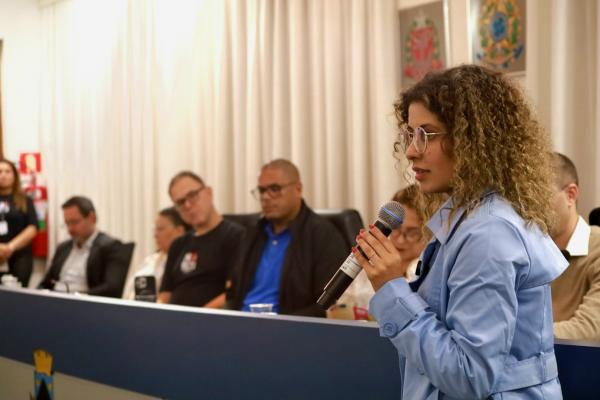 Palestra em Cotia alerta para impactos do vício em jogos e bets