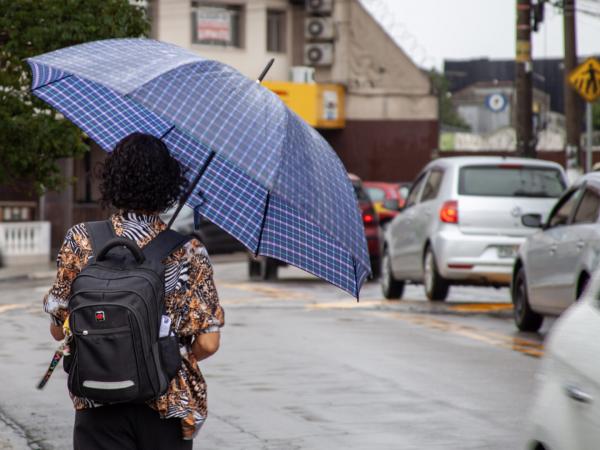 Defesa civil emite novo alerta para possibilidade de tempestades em Cotia 