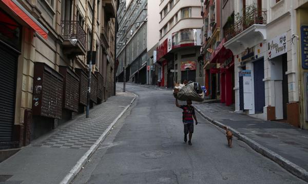 Taxa de isolamento em São Paulo chega a 51% no sábado