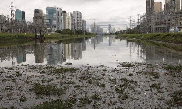 Novas obras de saneamento básico no rio Pinheiros vão beneficiar quase 500 mil pessoas e gerar 3,7 mil empregos