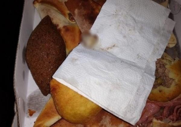 Dedo humano é encontrado em esfiha por clientes de delivery em São Paulo