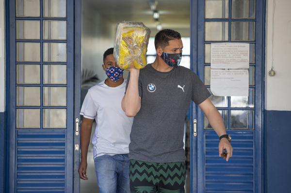 Segunda-feira (20/07) é dia de entrega do kit merenda nas escolas da rede municipal
