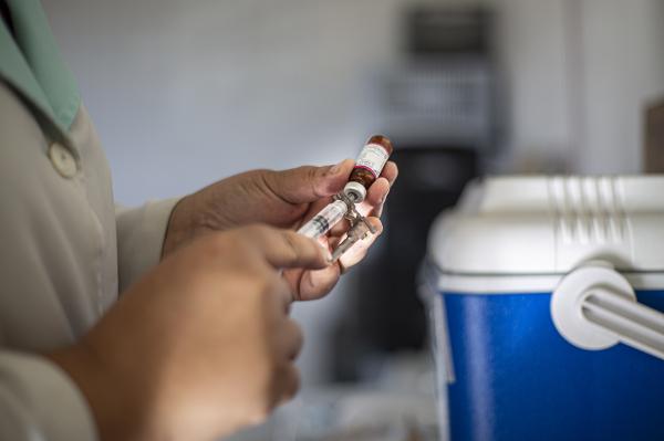 Baixa cobertura de vacinação contra a gripe entre público-alvo preocupa a Vigilância Epidemiológica