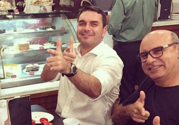 Flávio Bolsonaro e Queiroz são denunciados por peculato, lavagem de dinheiro e organização criminosa