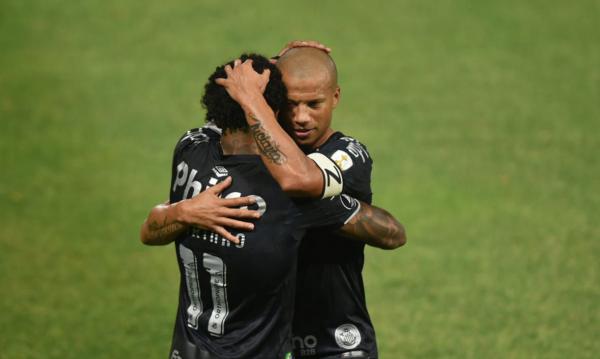 Santos vence Olímpia e se classifica para oitavas