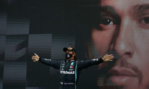 Futuro de Hamilton ganha importância ainda maior após recorde