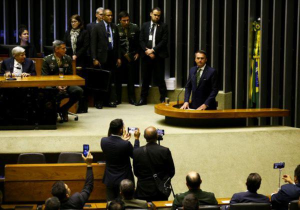Parlamentares bolsonaristas lideram posts com desinformações no Twitter
