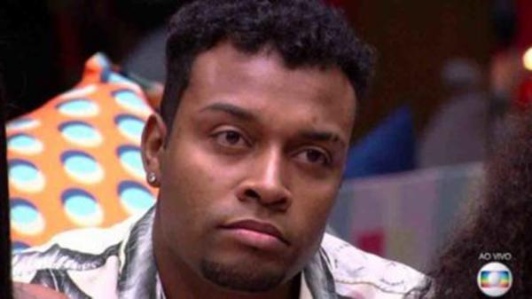 Nego Di se afasta das redes sociais, abalado com rejeição e ataques pós-BBB